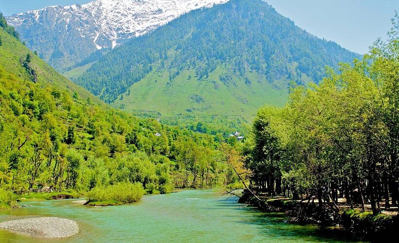 Gurez Valley Tour (6 Days, 5 Nights)